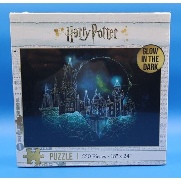 Harry Potter Glow In The Dark Hogwarts 18 x 24 Jigsaw Puzzle 550 Piece Brand New - Picture 1 of 6